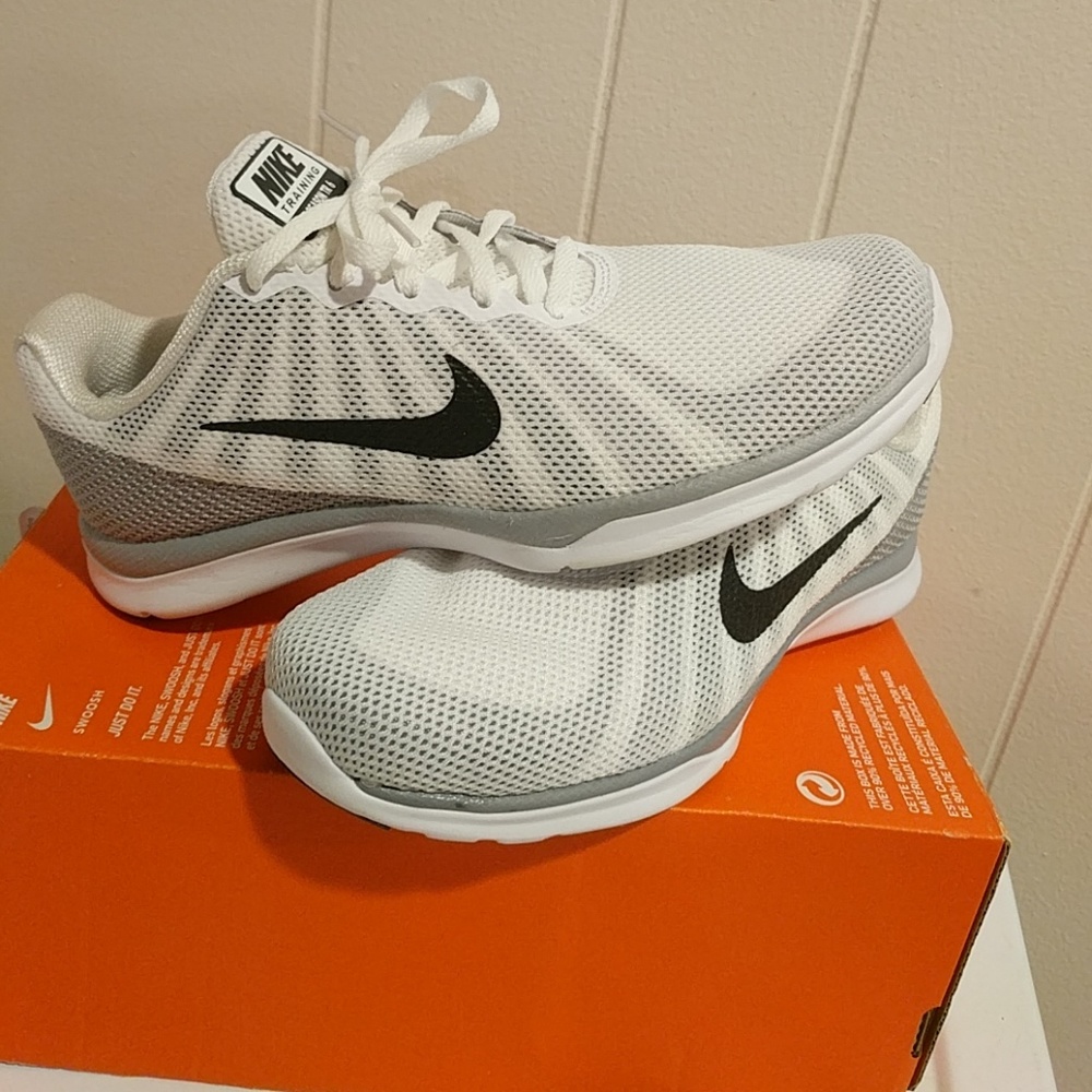 Women nike running shoes💥💥